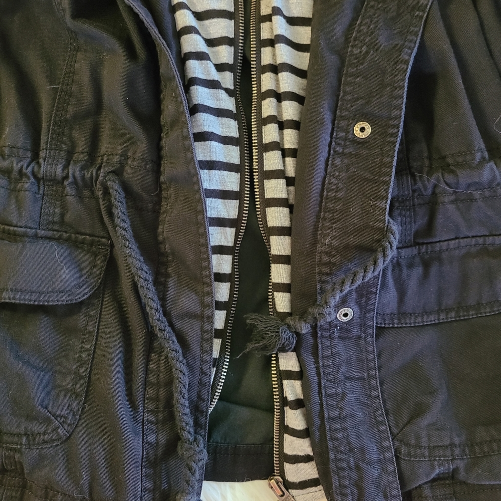 SOLD - Roxy Black Jacket - Picture 5 of 6